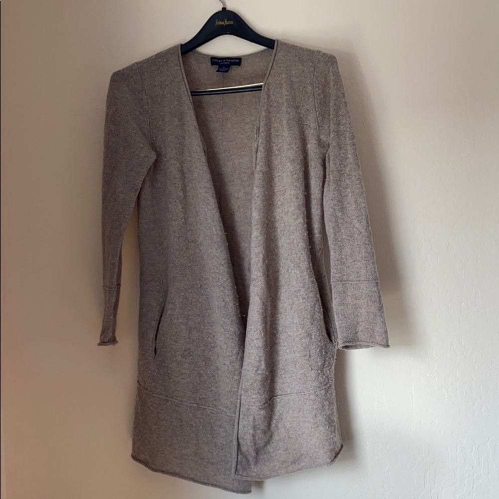 100% cashmere cardigan, size S feels like M